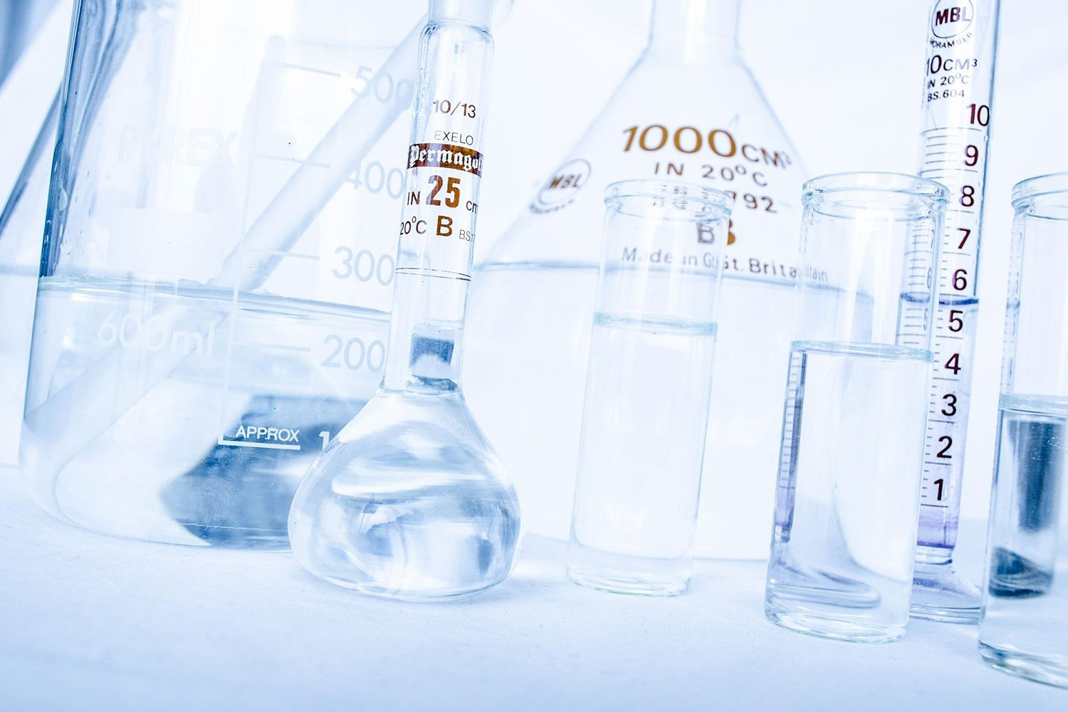 Laboratory glassware and measuring cylinders